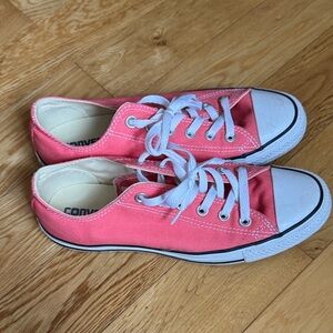 Converse Sneakers in Pink/Coral Canvas